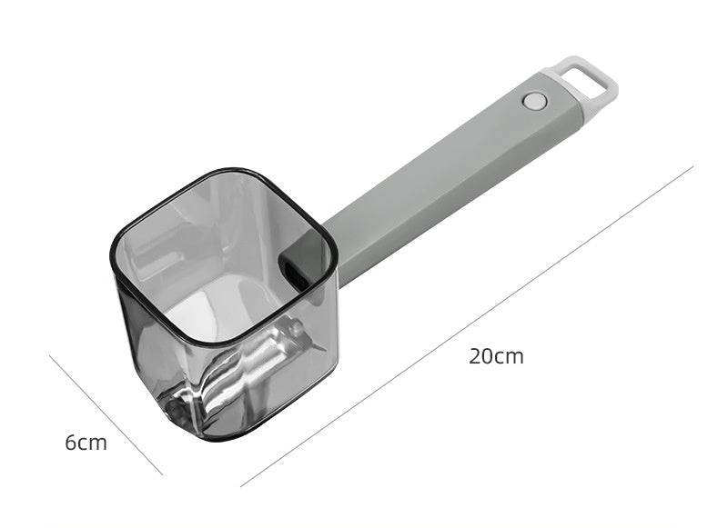 Lightweight fruit and vegetable peeler with built-in storage container